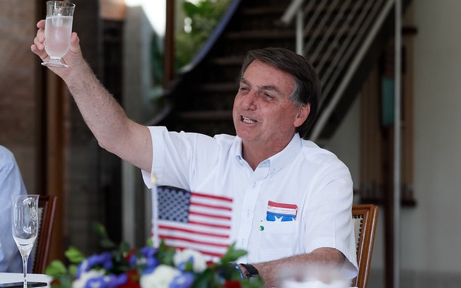 Família Bolsonaro é vetada de interferir nas eleições dos EUA