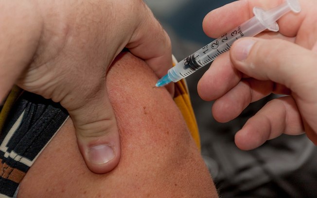 Cientistas investigam se a vacina BCG oferece proteção contra o coronavírus