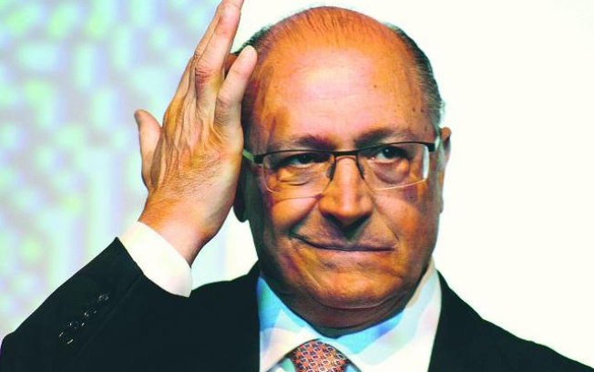 França, Covas e ex-secretários assinam moção a favor de Alckmin
