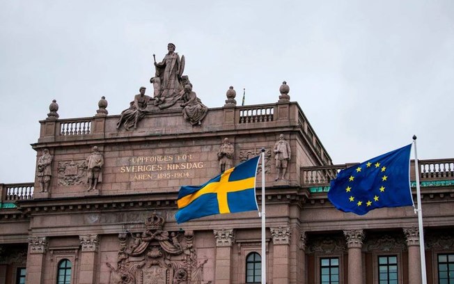 Suécia pede que cidadãos trabalhem em home office até 2021