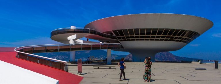 Turismo: pacote de ações garante reabertura gradual de serviços