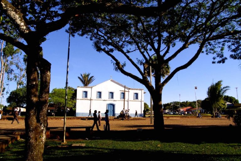 Chapada dos Guimarães comemora aniversário com obras em rodovias e no centro urbano