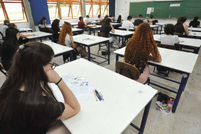 Universidade de Londrina   vai realizar vestibular   em fase única