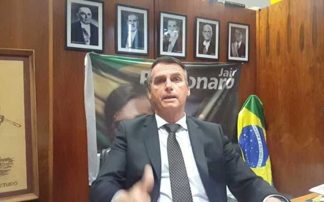 Bolsonaro elogia ex-presidente da ditadura militar que defendia AI-5