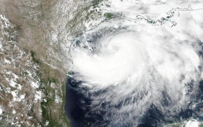 Flórida declara estado de emergência com a proximidade do furacão Isaías