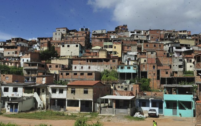 PIB per capita cai em sete anos e Brasil fica 11% mais pobre