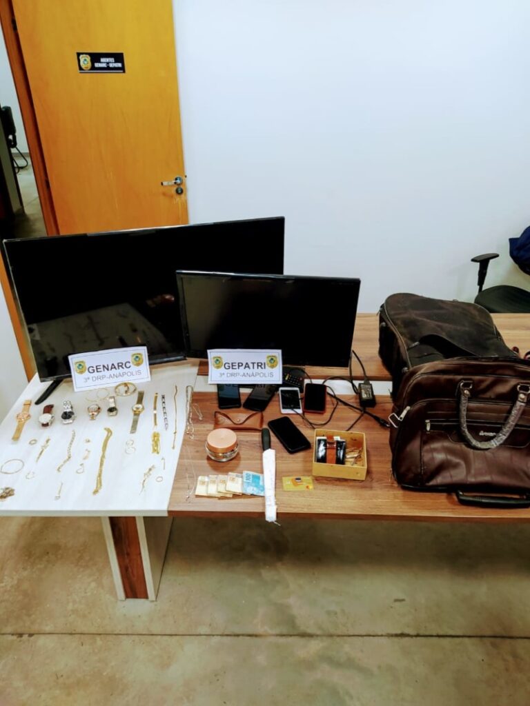 Polícia Civil prende suspeitos de receptação de bens roubados de residência em Anápolis