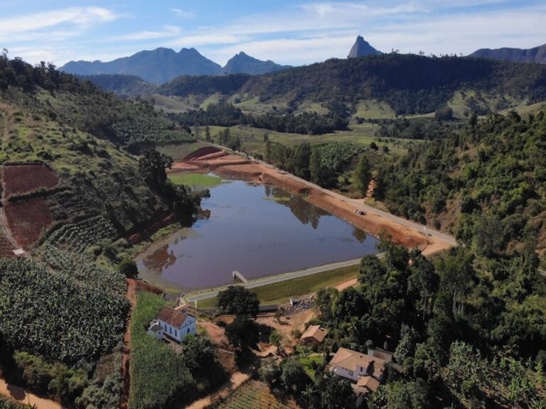 Governo do Estado anuncia obras e entrega barragens em Itarana e Itaguaçu