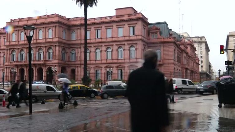 Argentina diz que fechou acordo com credores sobre dívida de US$ 65 bi