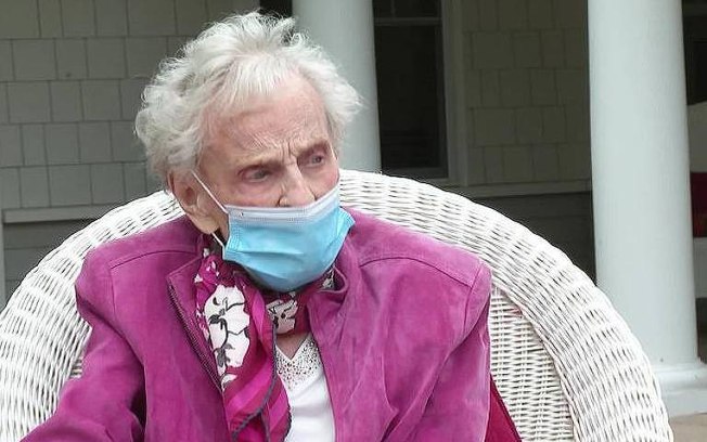 Após câncer e gripe, idosa de 102 anos vence Covid e diz que vinho a ajudou