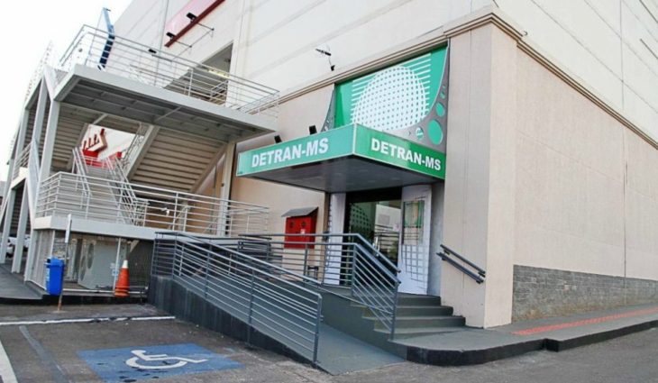 Agências do Detran nos shoppings tem horário de atendimento ampliado