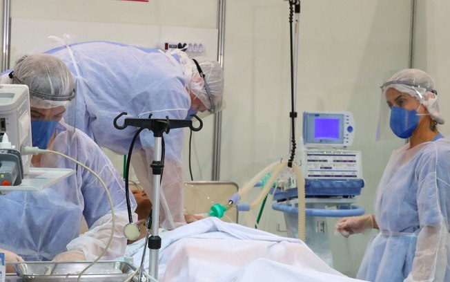 43% das pessoas que pegam Covid-19 em hospitais morrem, diz Ministério da Saúde