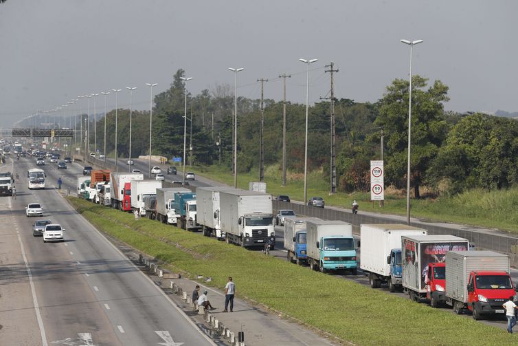 Governo certifica pontos de parada e descanso em rodovias