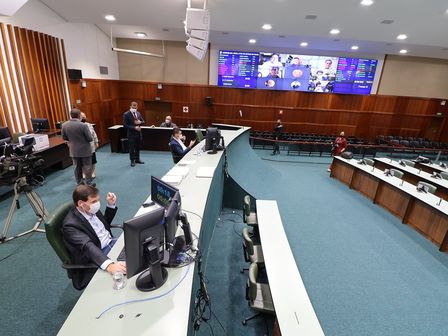 Sessão ordinária desta 4ª-feira, 12, tem 40 processos legislativos