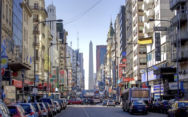 Covid-19: Argentina ultrapassa Itália em número de casos; mortes chegam a 5 mil