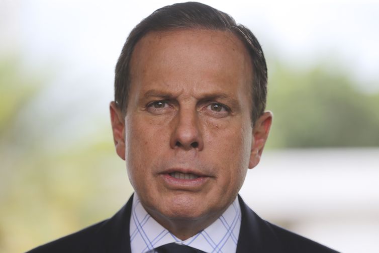 Doria testa positivo para covid-19