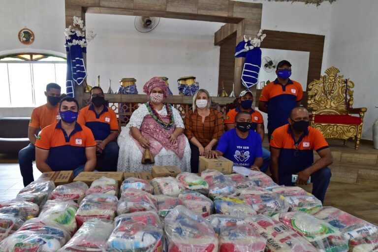 Ação do Estado entrega cestas básicas à Federação de Umbanda e Candomblé de MT