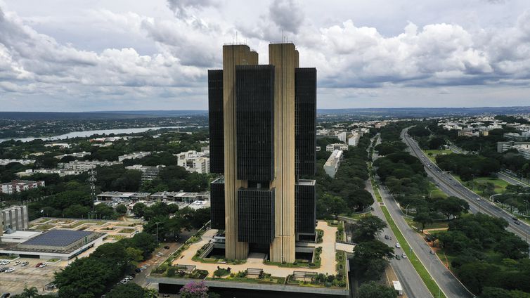 Banco Central não prevê segunda onda de covid-19 no país, diz diretor