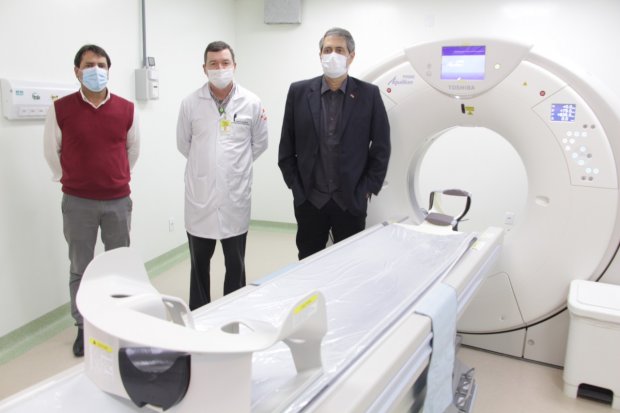 Novo aparelho de tomografia está em funcionamento no Hospital Celso Ramos