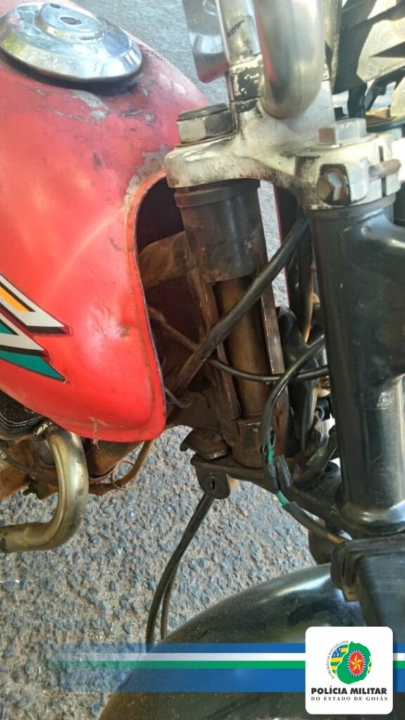 BPMTRAN prende infrator que conduzia motocicleta que estava com numeração de chassi e motor suprimidas