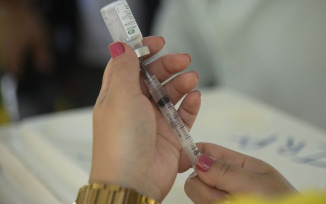 Vacina Novavax iniciará testes intermediários em 3 mil adultos na África do Sul
