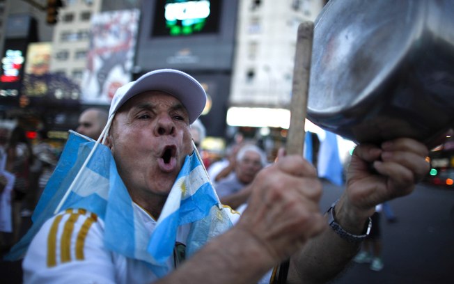 Argentinos convocam manifestações contra a quarentena