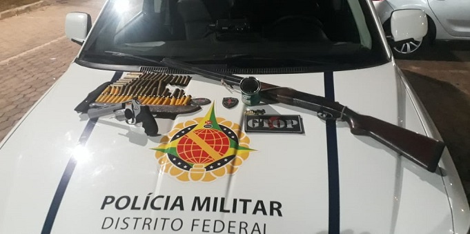 PMDF prende homem com armas, vários tipos de munições e 10 kg de pesca irregular na BR 080