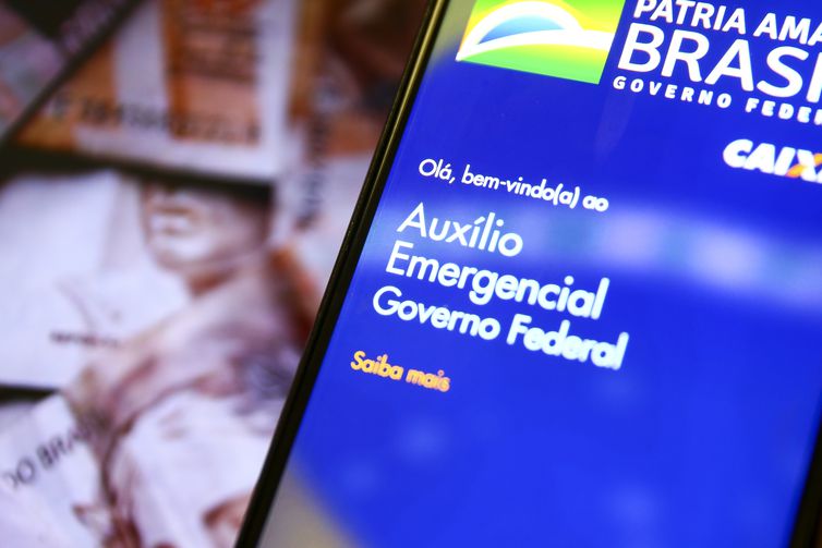 Caixa paga auxílio emergencial para 5,9 milhões de beneficiários