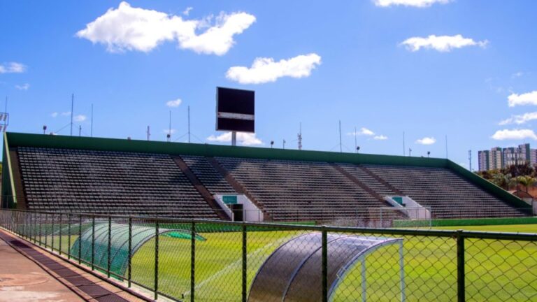 Campeonatos de futebol feminino e futsal estão liberados