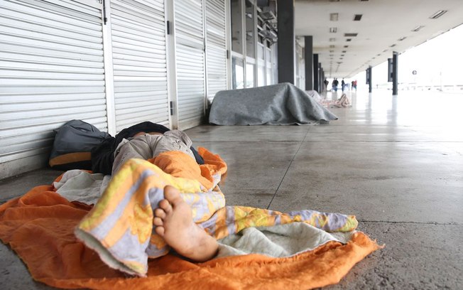 Segundo morador de rua é encontrado morto em São Paulo após madrugada fria