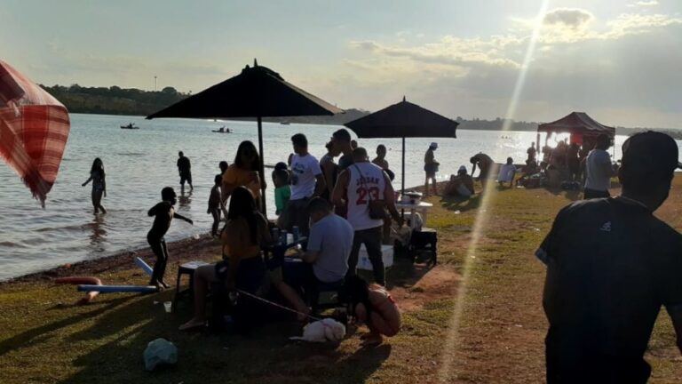 Ponte JK e Prainha do Lago Norte: comércios fechados