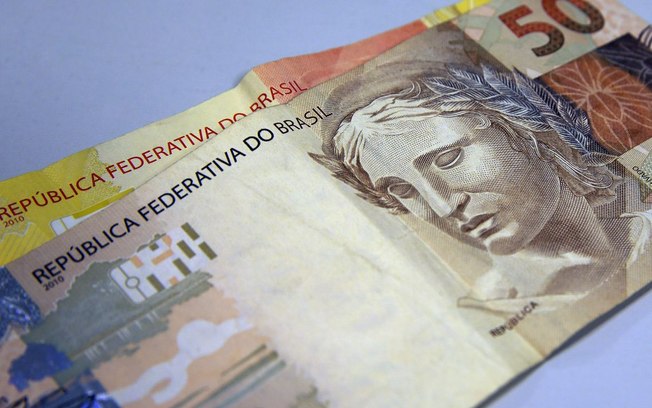 Mercado financeiro volta a reduzir pessimismo e prevê queda de 5,46% no PIB