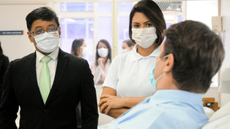 Michelle Bolsonaro visita Hemocentro e estimula doação de sangue
