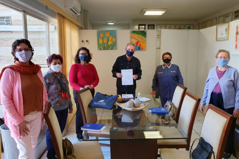 Entidades da Educação debatem projeto do Executivo