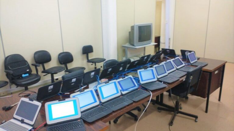 Seduc recupera netbooks para uso de estudantes e professores em aulas remotas