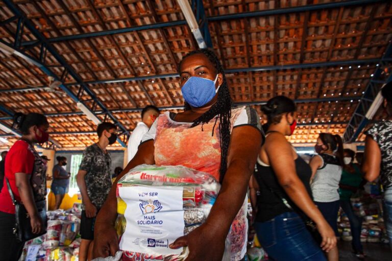 Campanha doa cestas básicas ao Instituto de Mulheres Negras de Mato Grosso