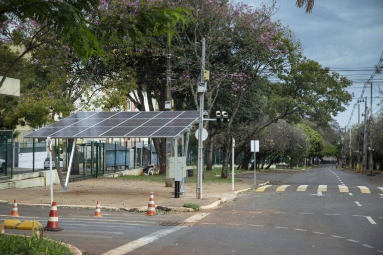 Projeto da Copel moderniza  gestão de energia na UEM