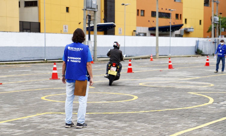 Detran.RJ abre 15 mil vagas para exames práticos de habilitação