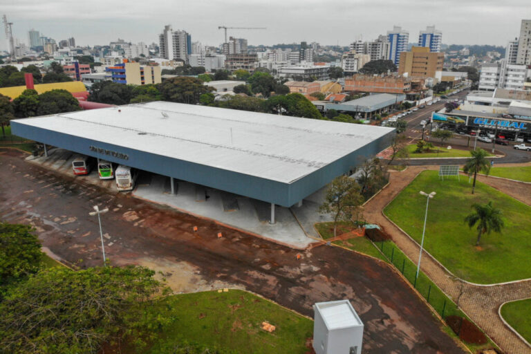 Governo do Estado moderniza terminal rodoviário de Toledo