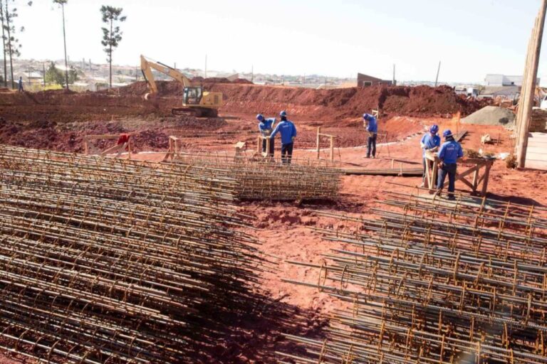 Sanepar investe   R$ 100 milhões   em obras na RMC