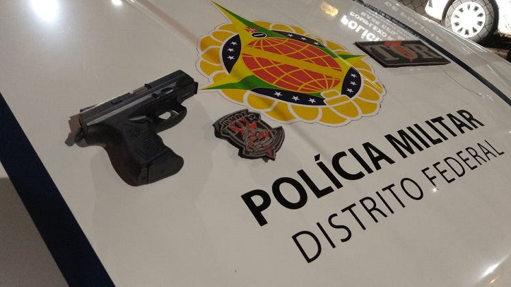 PMDF detém condutor de veículo por porte ilegal de arma de fogo