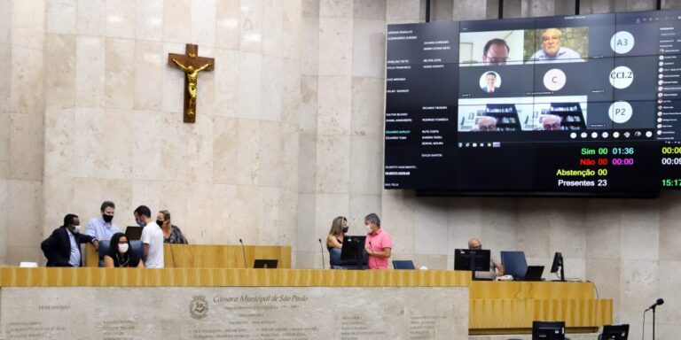 Confira alguns temas debatidos na Tribuna Livre desta quinta