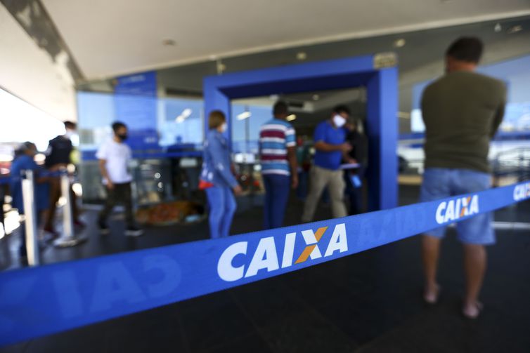 Caixa abre 770 agências amanhã para pagar auxílio emergencial e FGTS