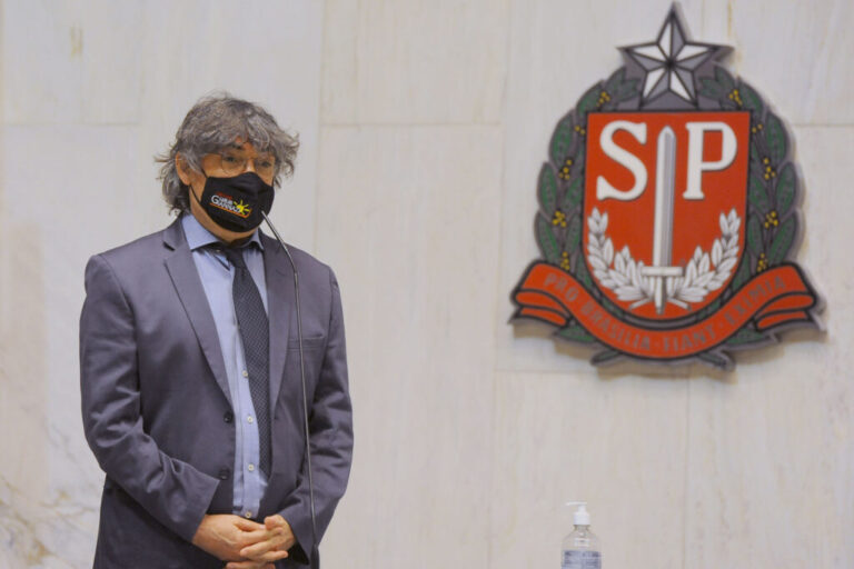 Carlos Giannazi acusa a Seduc-SP de pressionar escolas a aderir ao programa de ensino integral