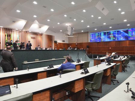 Plenário aprova processos parlamentares e da Governadoria
