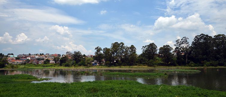 São Paulo busca projetos para gerar energia solar na Represa Billings