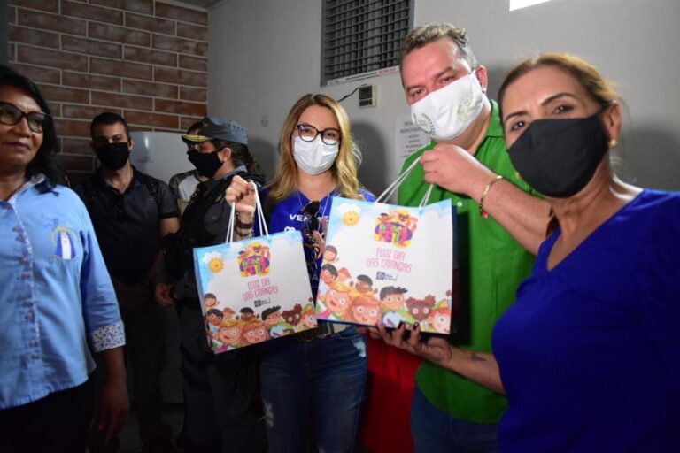 Crianças de entidades sociais de Primavera do Leste recebem brinquedos da primeira-dama do Estado
