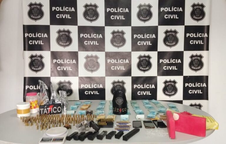 Polícia Civil prende foragido em Valparaíso; suspeito ainda foi autuado por tráfico e posse de arma e munições