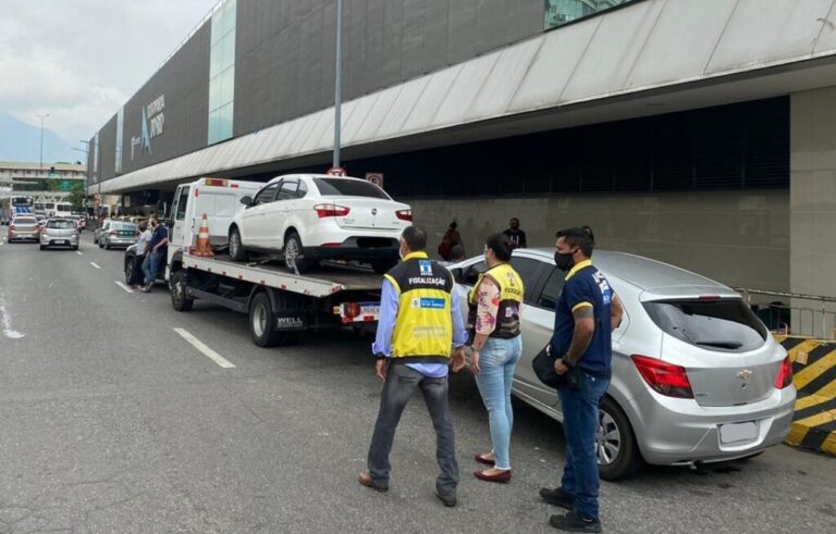 Detro realiza operação para coibir transporte irregular na Rodoviária do Rio 