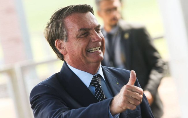 Tocada pelo Exército, campanha quer dar Nobel da Paz para Bolsonaro em 2021
